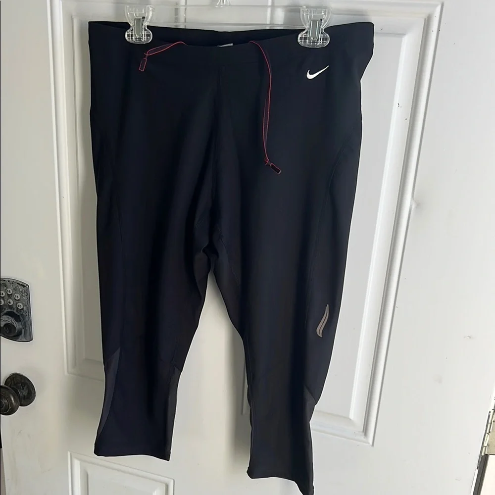 Nike Black Leggings compression capris size large